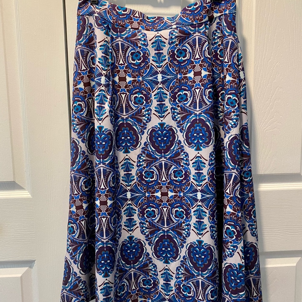 NY & Co A line skirt, size 8